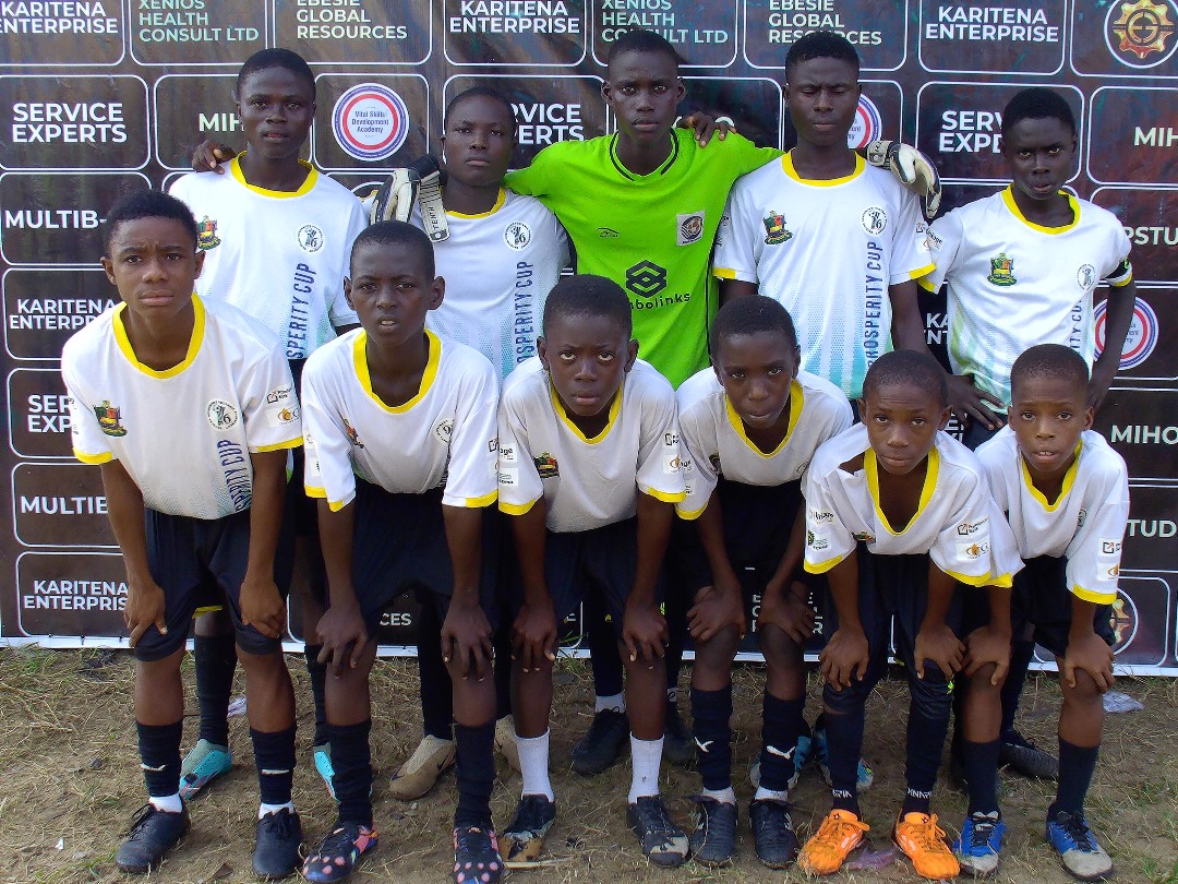 Pre-match team group photo