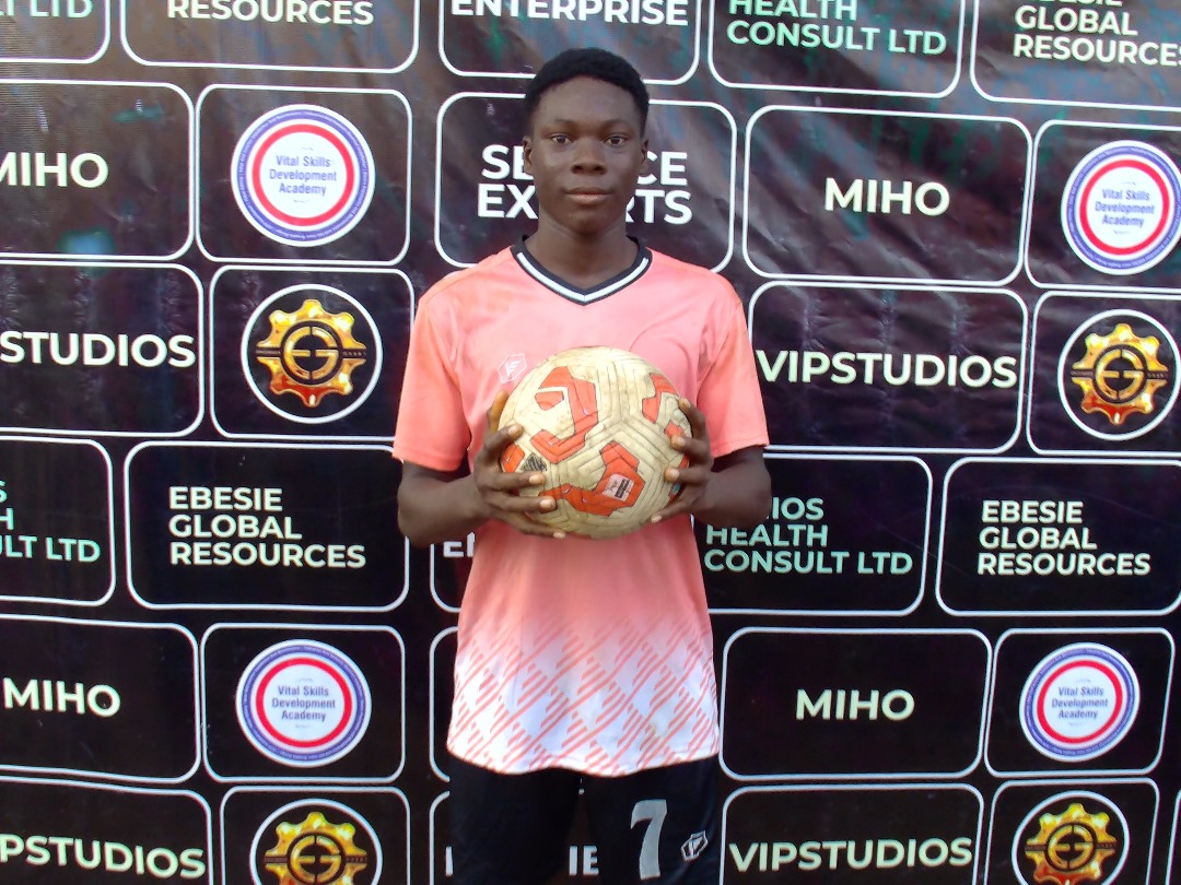 Golden Ball winner receiving award